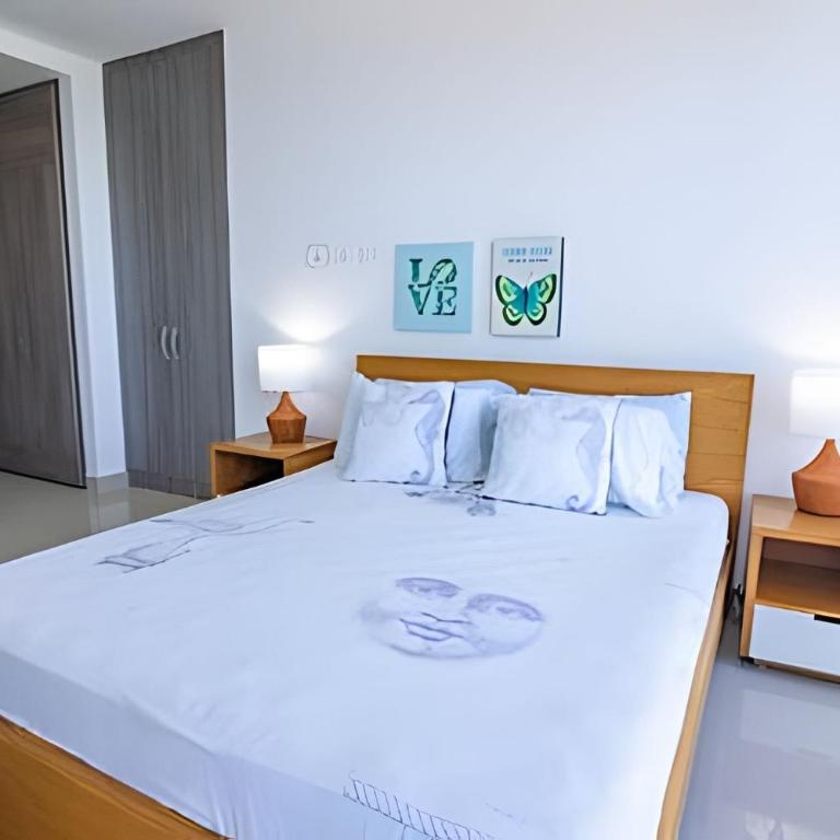 Beautiful Oceanfront Apt - Morros City, 9th Floor - Apartment - 36