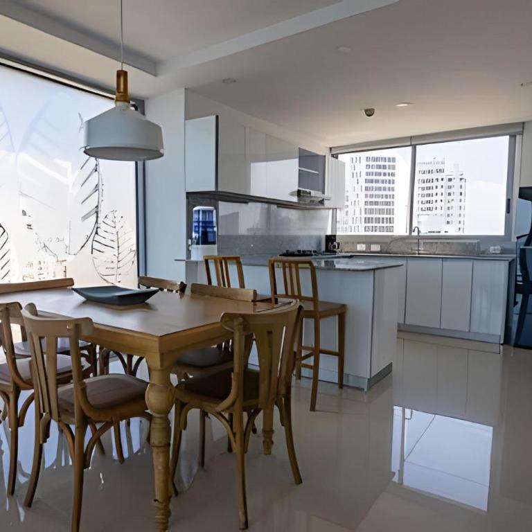 Beautiful Oceanfront Apt - Morros City, 9th Floor - Apartment - 57