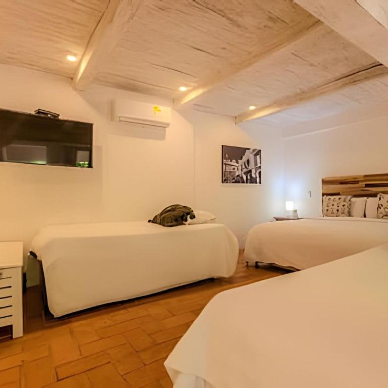5 Bedroom House in the Walled City with Pool - Deluxe Villa - 70