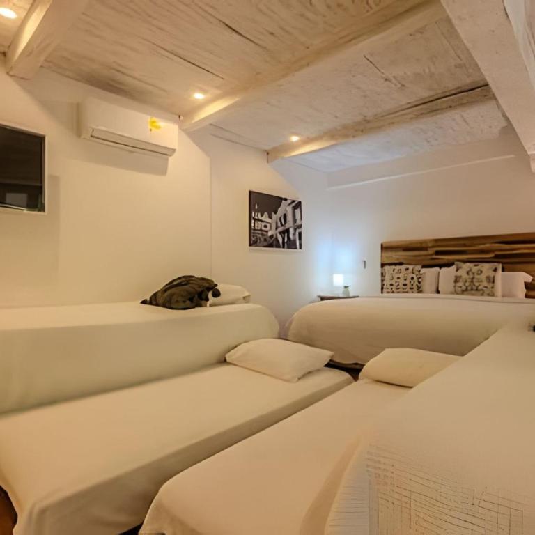5 Bedroom House in the Walled City with Pool - Deluxe Villa - 73