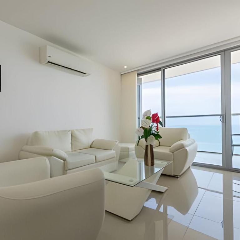 Beautiful Oceanfront Apartment - Morros City 801 - Apartment - 24