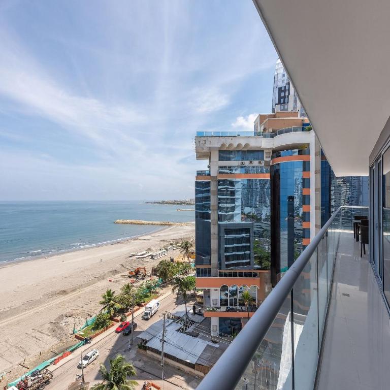 Beautiful Oceanfront Apartment - Morros City 801 - Apartment - 36
