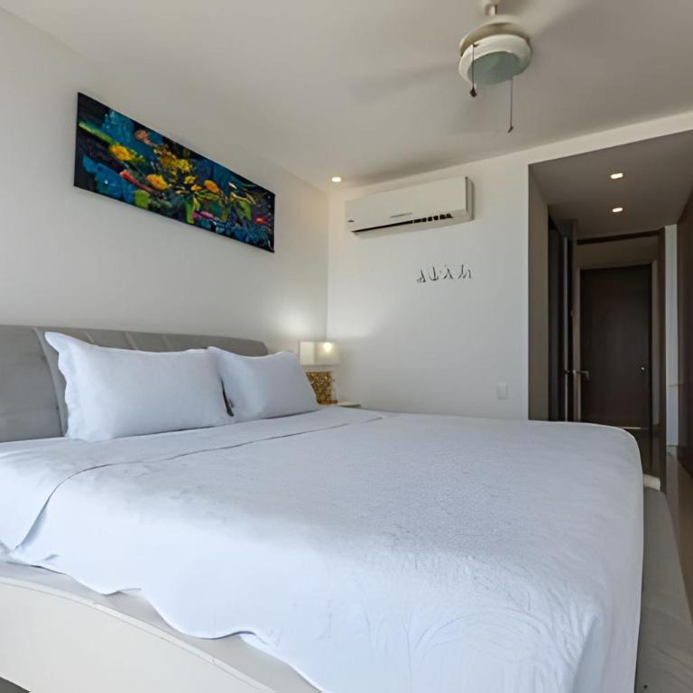 Beautiful Oceanfront Apartment - Morros City 801 - Apartment - 42