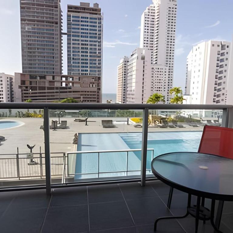 Luxurious 1 Bedroom Apt on 7th Floor - Infinitum - Apartment - 47