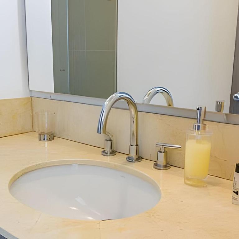 Spectacular 2-Bd Apt on 21st Floor - Morros City - Apartment - 17