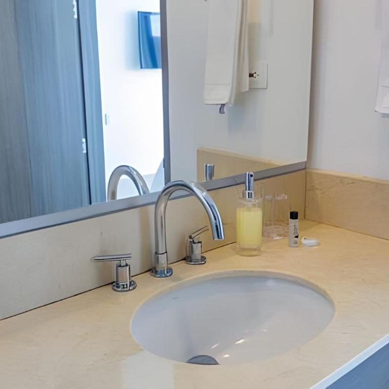 Spectacular 2-Bd Apt on 21st Floor - Morros City - Apartment - 18