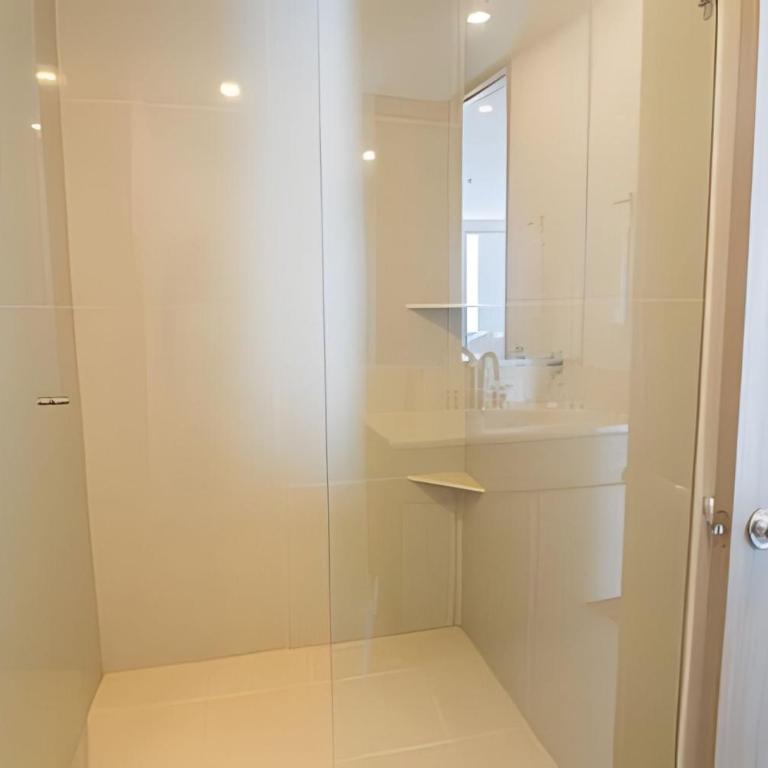 Spectacular 2-Bd Apt on 21st Floor - Morros City - Apartment - 28