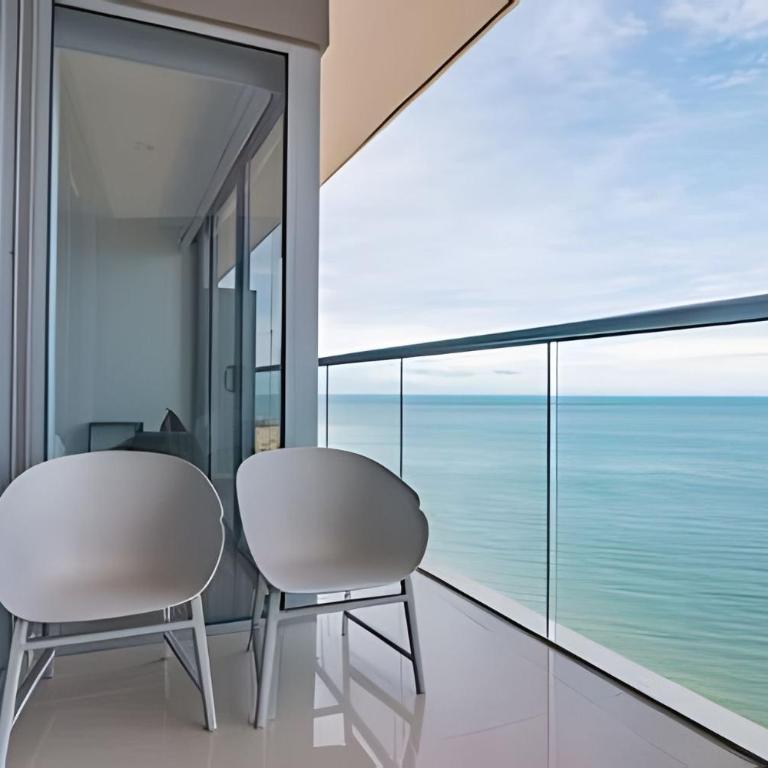 Spectacular 2-Bd Apt on 21st Floor - Morros City - Apartment - 65
