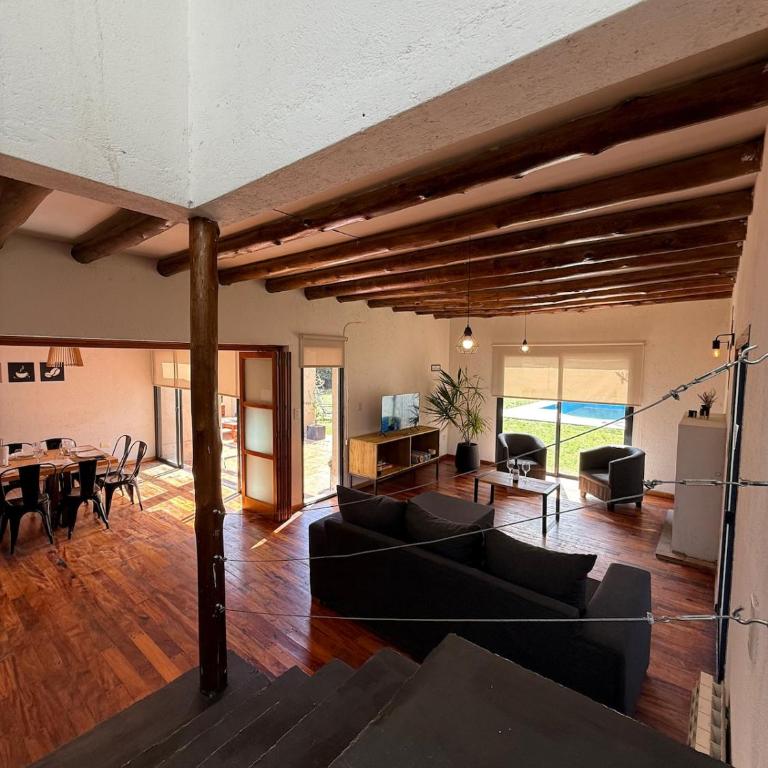 Gran Casa con Piscina - Casa de 4 dormitorios - 11