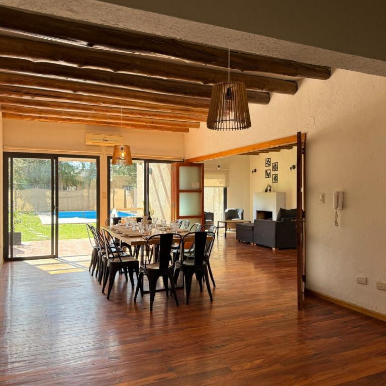 Gran Casa con Piscina - Casa de 4 dormitorios - 15