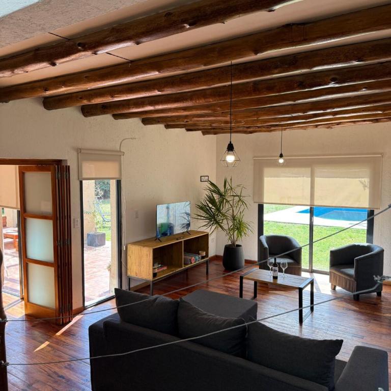 Gran Casa con Piscina - Casa de 4 dormitorios - 23