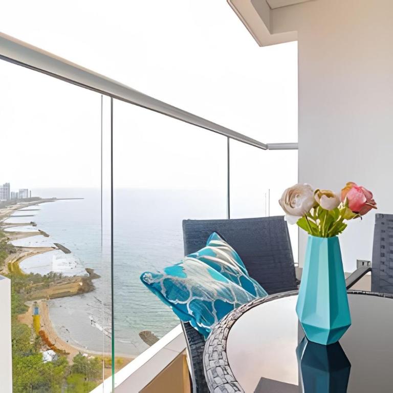 Luxurious 1 bd Apt on the 24th Floor - Murano E - Apartment - 1