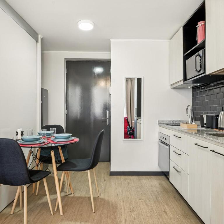 U214 - A pasos del Movistar Arena - 1dorm en Santiago - Wifi- Check in autonomo - Seguridad - Room #1518864801 - 16