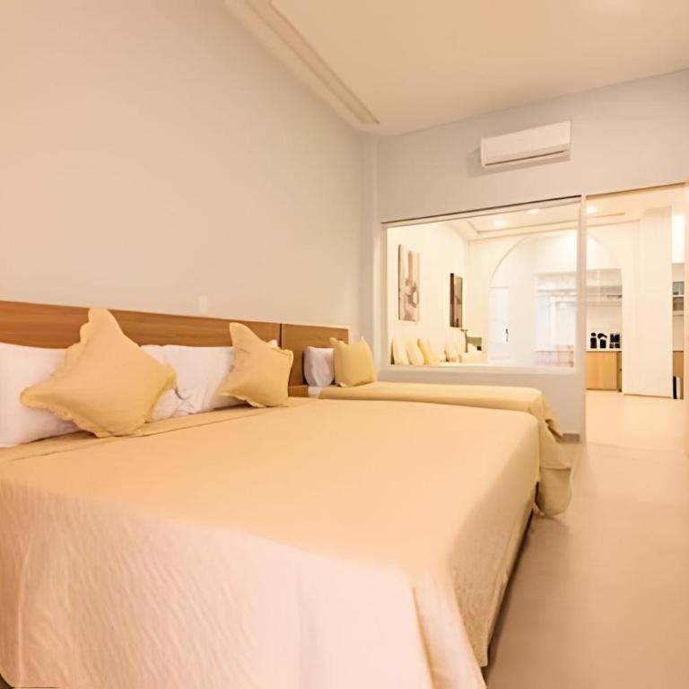 Apt with balcony in the Historic Center - Zaher G - Apartment - 11