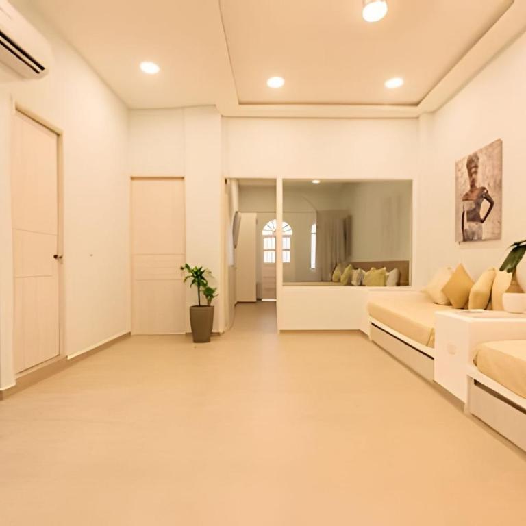 Apt with balcony in the Historic Center - Zaher G - Apartment - 19