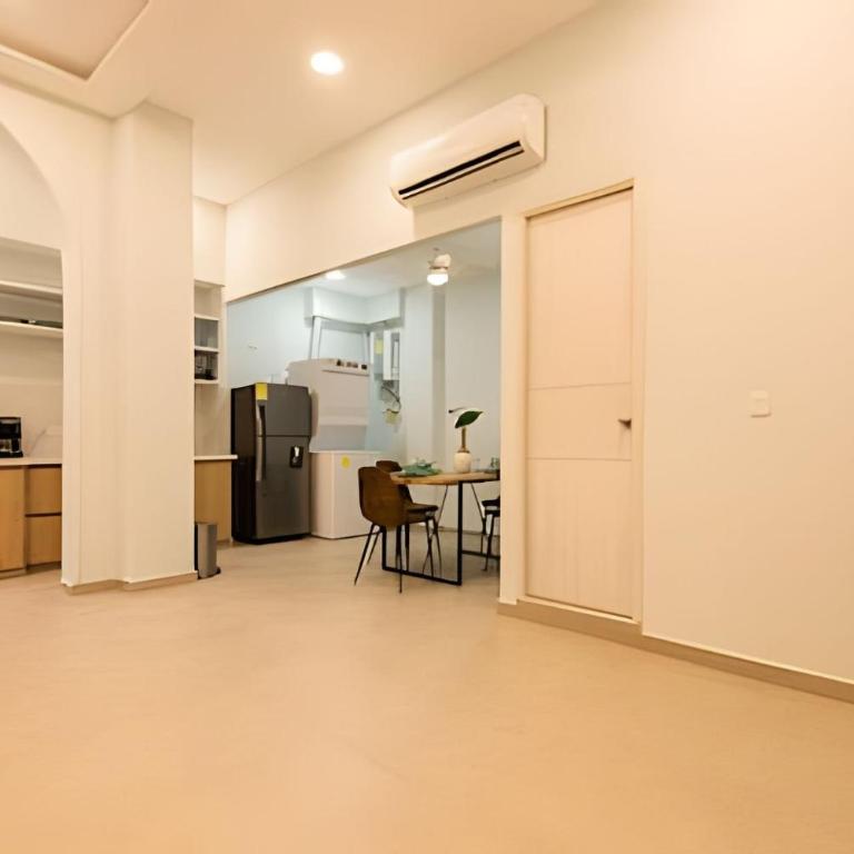 Apt with balcony in the Historic Center - Zaher G - Apartment - 20