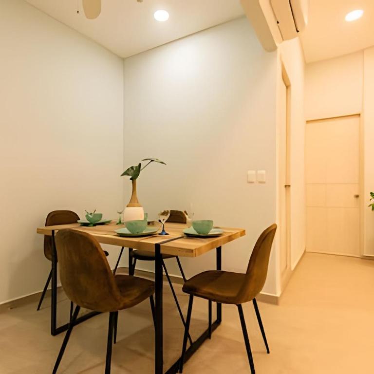 Apt with balcony in the Historic Center - Zaher G - Apartment - 34