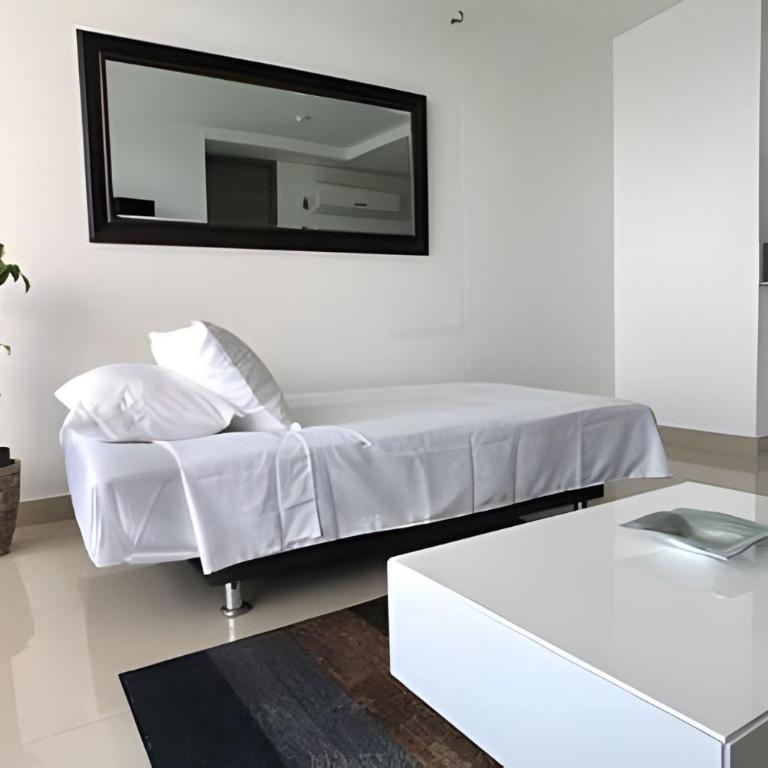 2704 Morros City - Spectacular beachfront apt - Apartment - 42