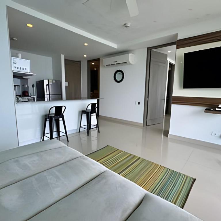 Morros City-Spectacular 38th Floor apt Bocagrande - Apartment - 45