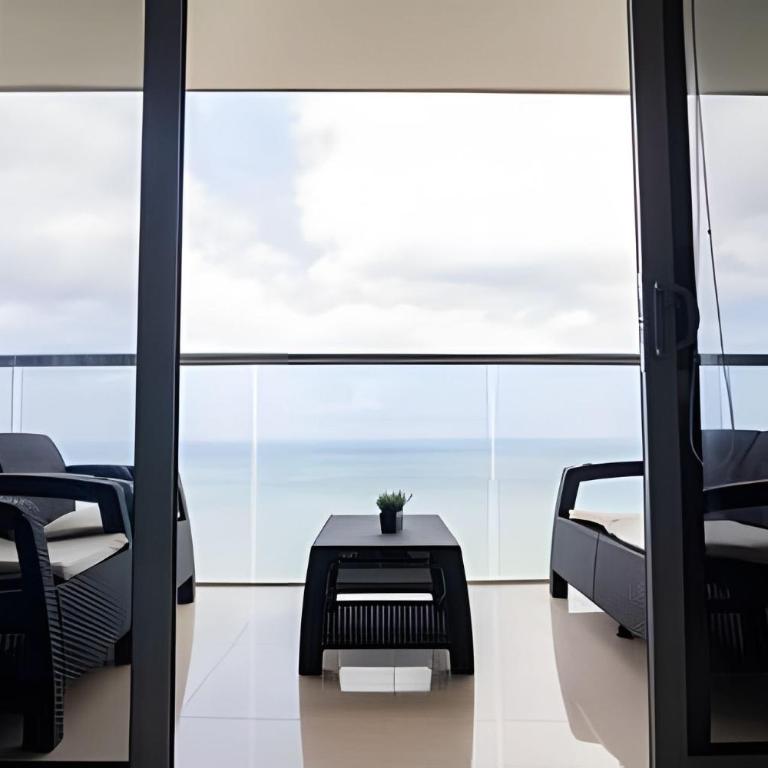 Spectacular 2 bd apt on the 27th Floor-Morros City - Apartment - 10