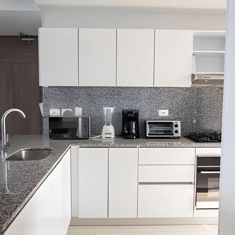 Spectacular 2 bd apt on the 27th Floor-Morros City - Apartment - 14