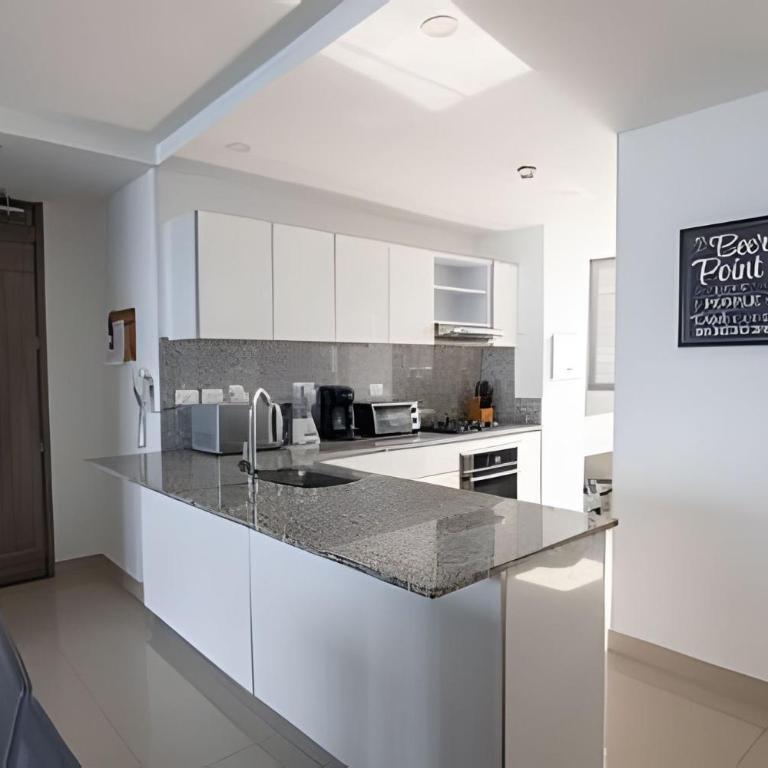 Spectacular 2 bd apt on the 27th Floor-Morros City - Apartment - 17