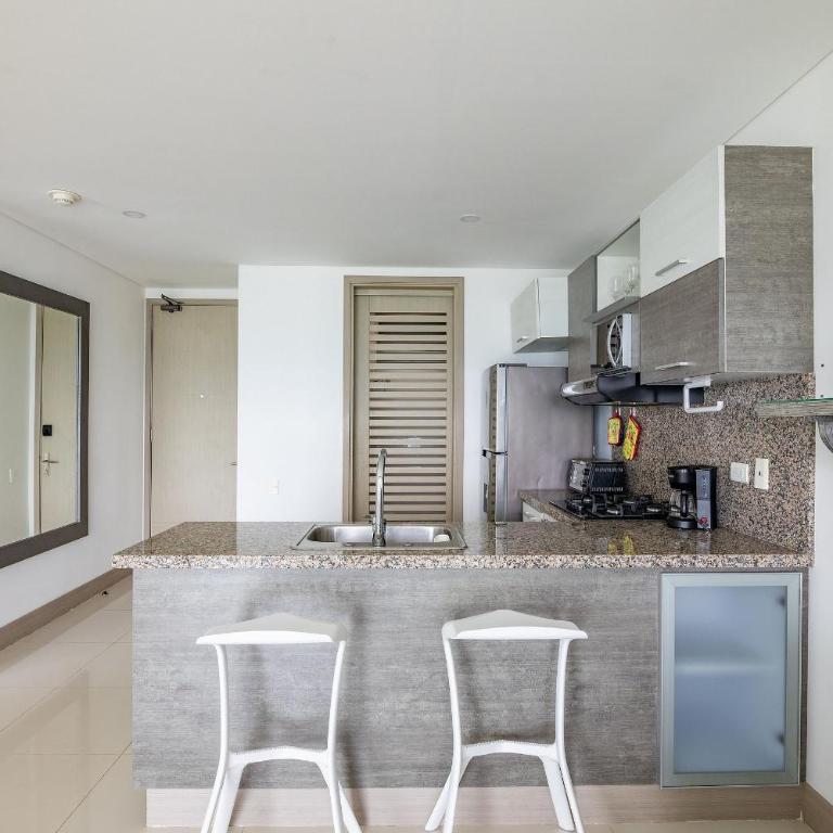 Lujoso Apto Vista al Mar Piso 34 - Palmetto Beach - Apartment - 14
