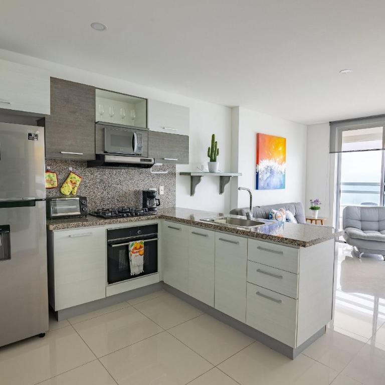 Lujoso Apto Vista al Mar Piso 34 - Palmetto Beach - Apartment - 18
