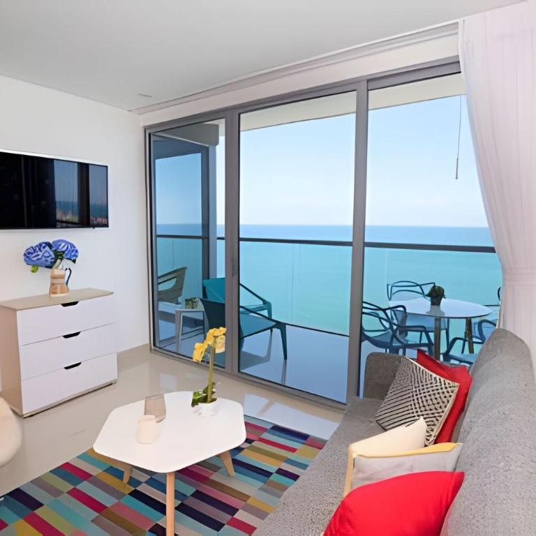 Morros City - Luxurious Ocean View apt 28th Floor - Apartment - 40