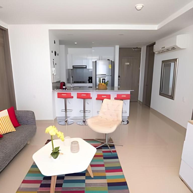 Morros City - Luxurious Ocean View apt 28th Floor - Apartment - 42