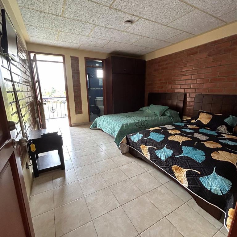 Hotel Los Toboganes - Room #1518847302 - 2