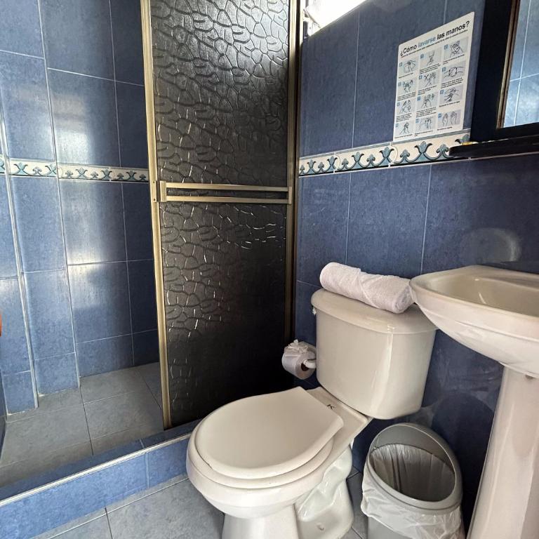 Hotel Los Toboganes - Room #1518847301 - 3