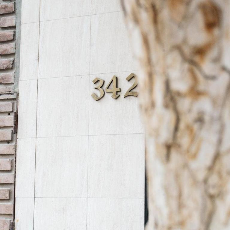 Casa Brown - One-Bedroom Apartment - 32