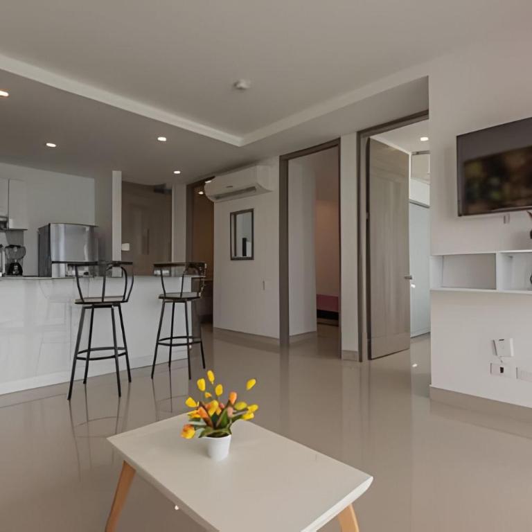 Luxurious 2 Bedroom apt, 32nd Floor - Morros City - Apartment - 26