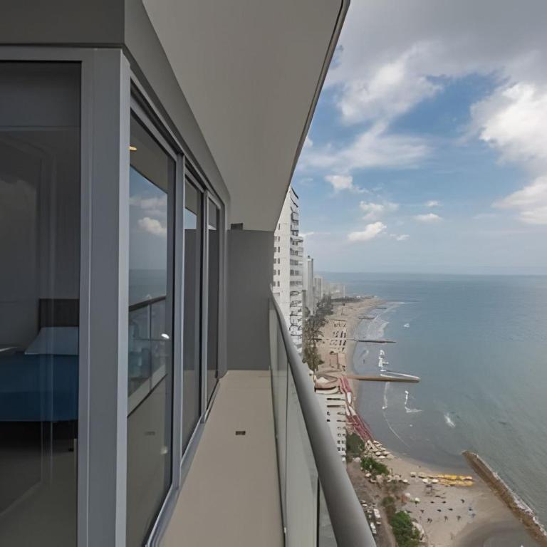 Luxurious 2 Bedroom apt, 32nd Floor - Morros City - Apartment - 38