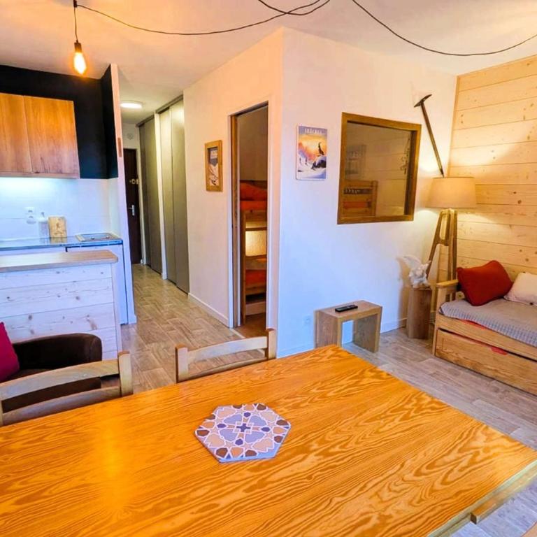 Grand studio cabine 4 pers. avec garage à 600m des remontées mécaniques - Studio - 1