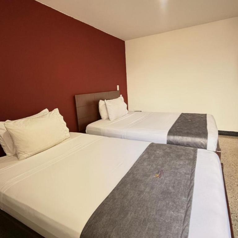 HOTEL RIVERA CENTRAL - Family Room - 3