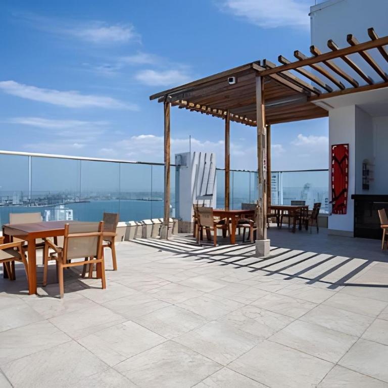 Spectacular apt with Ocean View, 28th Floor! - Apartment - 20