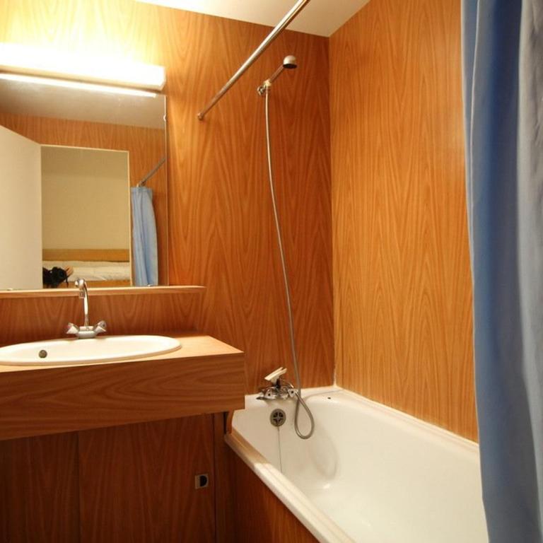 Studio 4 pers, lave-vaisselle, proche pistes et commerces, navette gratuite - FR-1-687-47 - Estudio - 2
