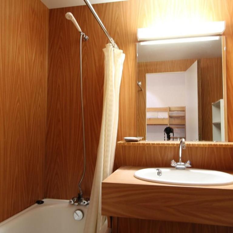 Studio pour 5 personnes avec balcon, proche des pistes et commerces - Résidence Andromède, Flaine Forêt - FR-1-687-93 - Studio - 2