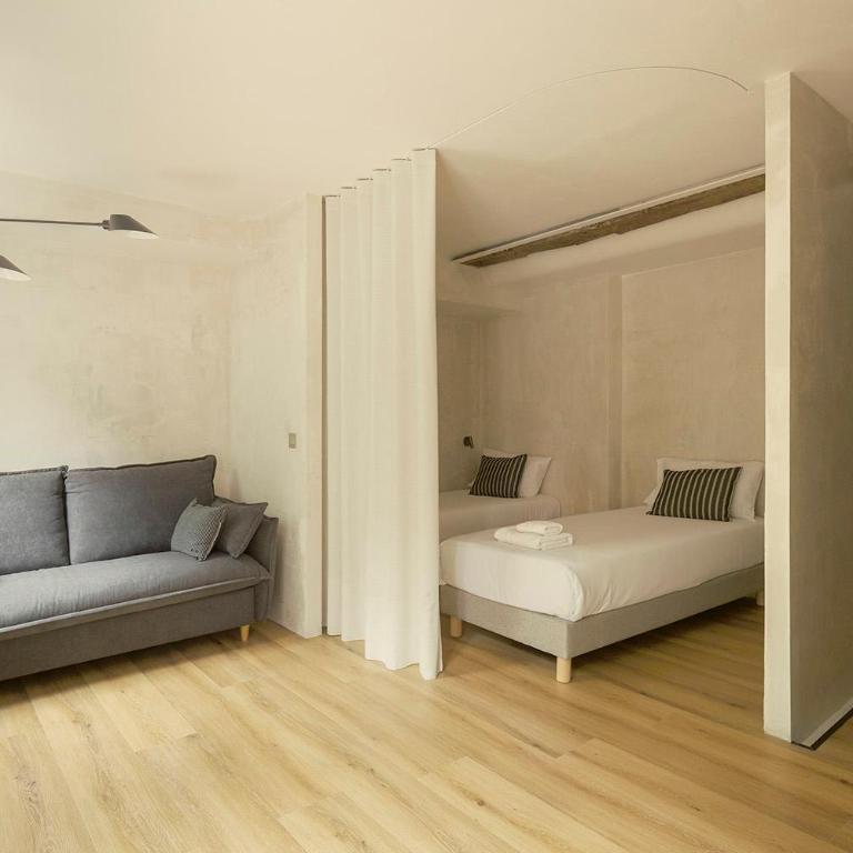 Enea Living - Family Apartment with Balcony and City Views - 37