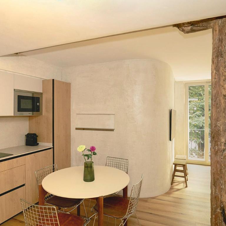 Enea Living - Family Apartment with Balcony and City Views - 43