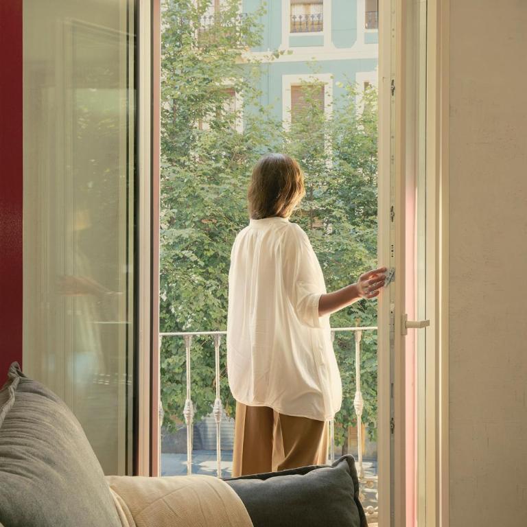 Enea Living - Family Apartment with Balcony and City Views - 36