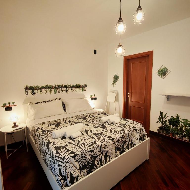 Leonardo Rome Holidays - Comfort Triple Room with Shower - 2