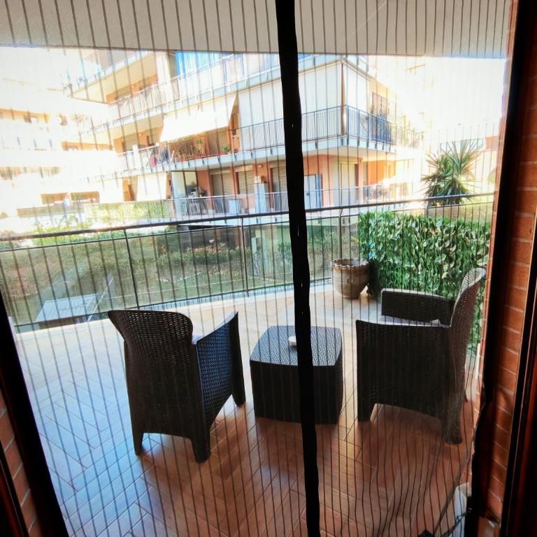 Leonardo Rome Holidays - Deluxe Double Room with Shower - 1