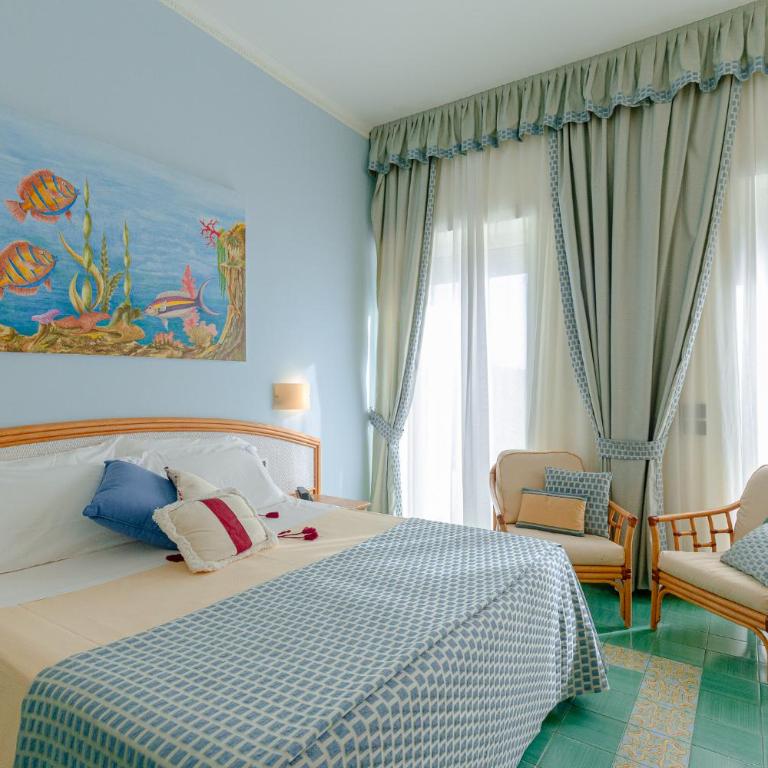 Grand Hotel Il Ninfeo - Camera Matrimoniale con Balcone e Vista Mare - 9