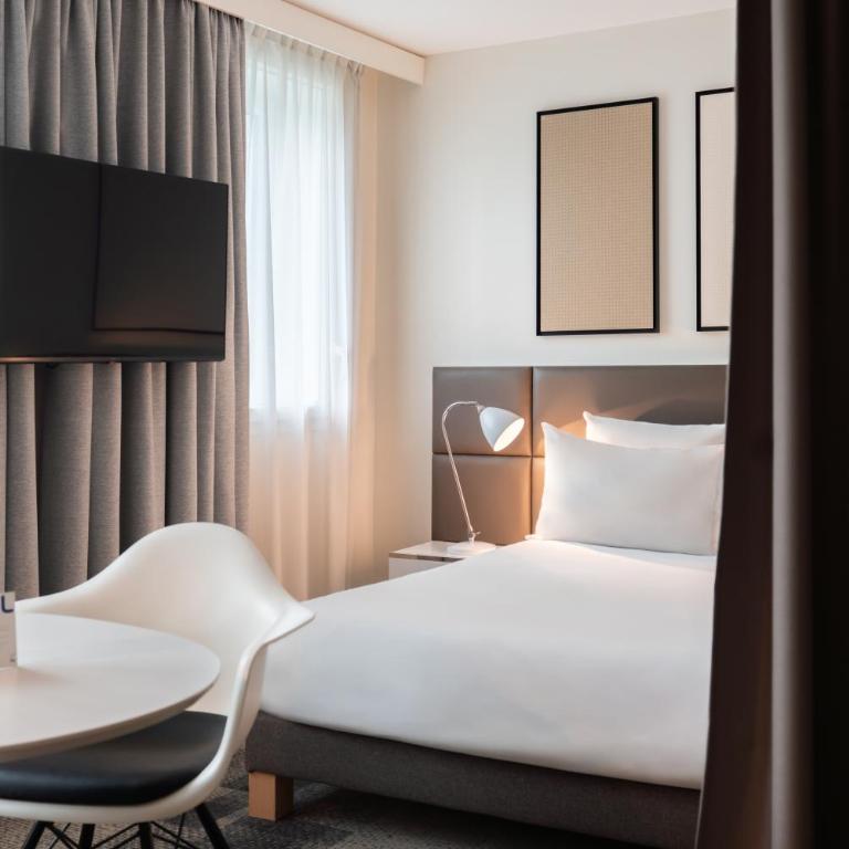 Novotel Suites Paris Expo Porte de Versailles - Suite Supérieure avec Lit Double et Canapé-Lit - 5