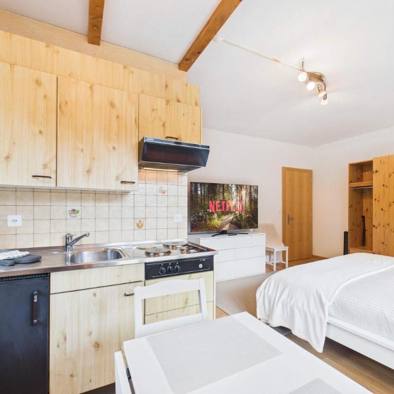 Comfortable studio with balcony and panoramic view - Apartment - 7