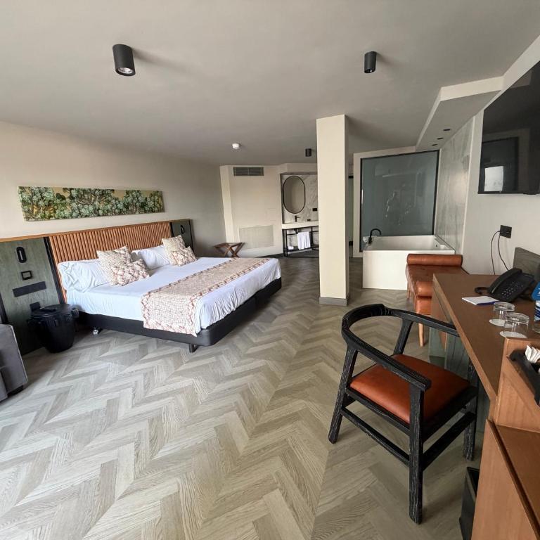 TUI BLUE Atlantic Hills - Club Suite Room with Private Pool - 4