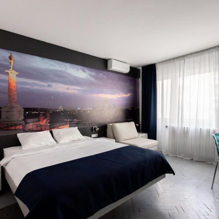 Square 19 - Studio Apartment - 1